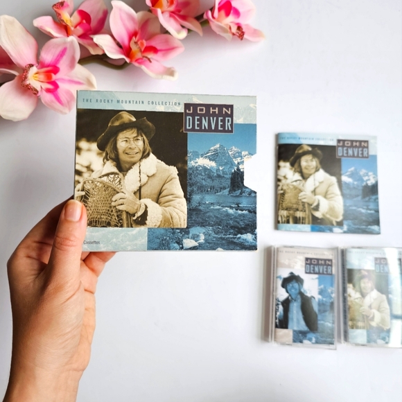 John Denver The Rocky Mountain Collection 2 Cassette Tape Boxed Set 1996 RCA Vtg - Picture 14 of 15